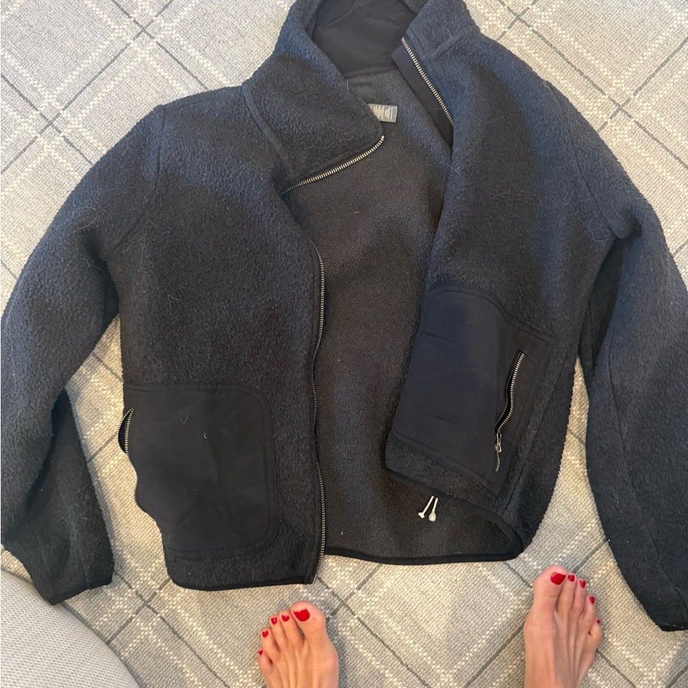 Vuori Black Teddy Jacket